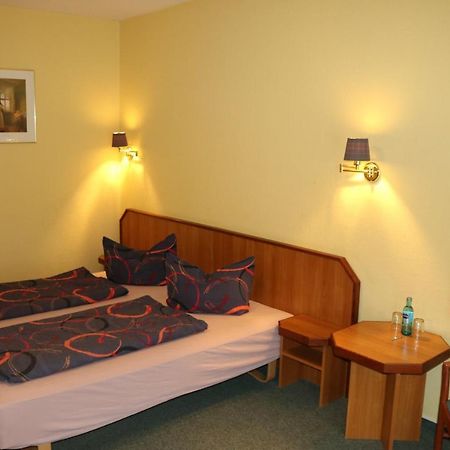 Stadthotel Brandenburger Hof ノイルピーン エクステリア 写真
