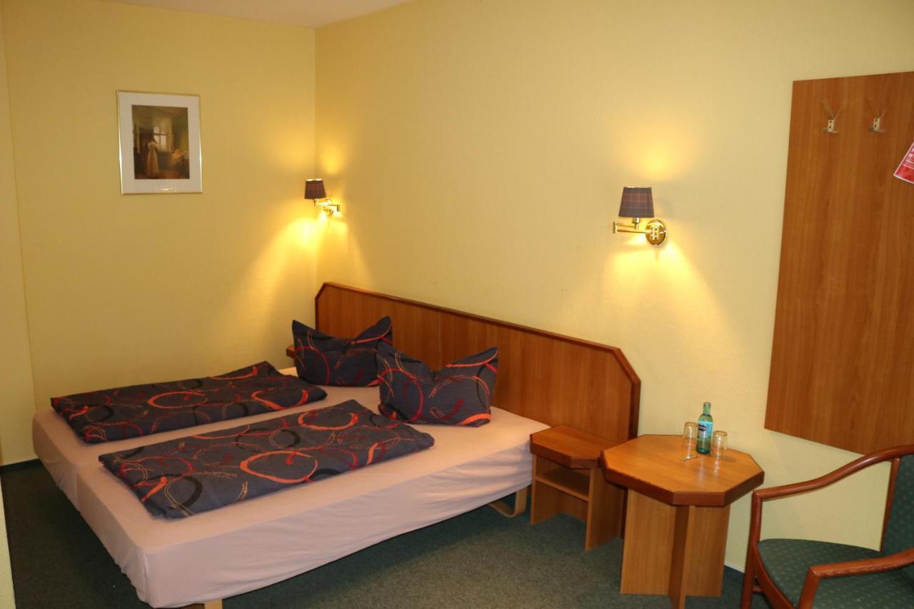 Stadthotel Brandenburger Hof ノイルピーン エクステリア 写真