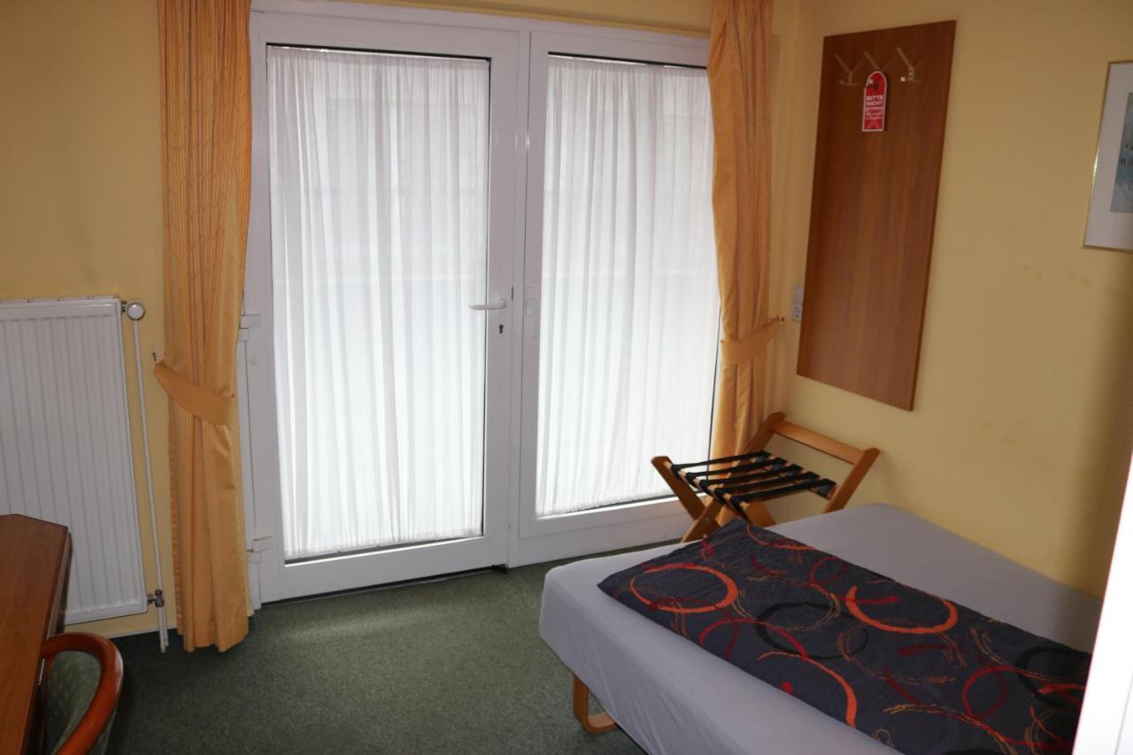 Stadthotel Brandenburger Hof ノイルピーン エクステリア 写真