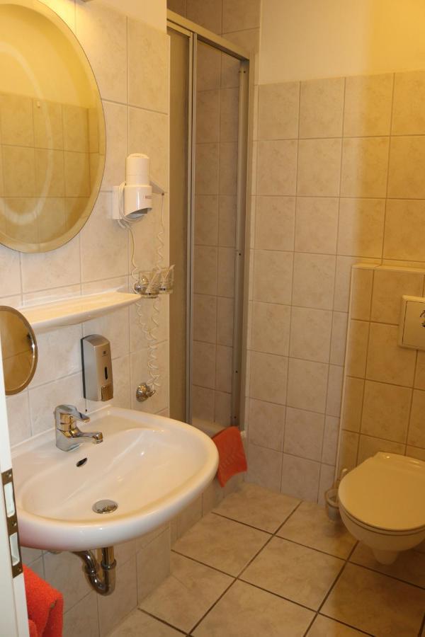 Stadthotel Brandenburger Hof ノイルピーン エクステリア 写真