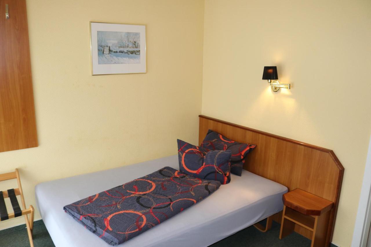 Stadthotel Brandenburger Hof ノイルピーン エクステリア 写真