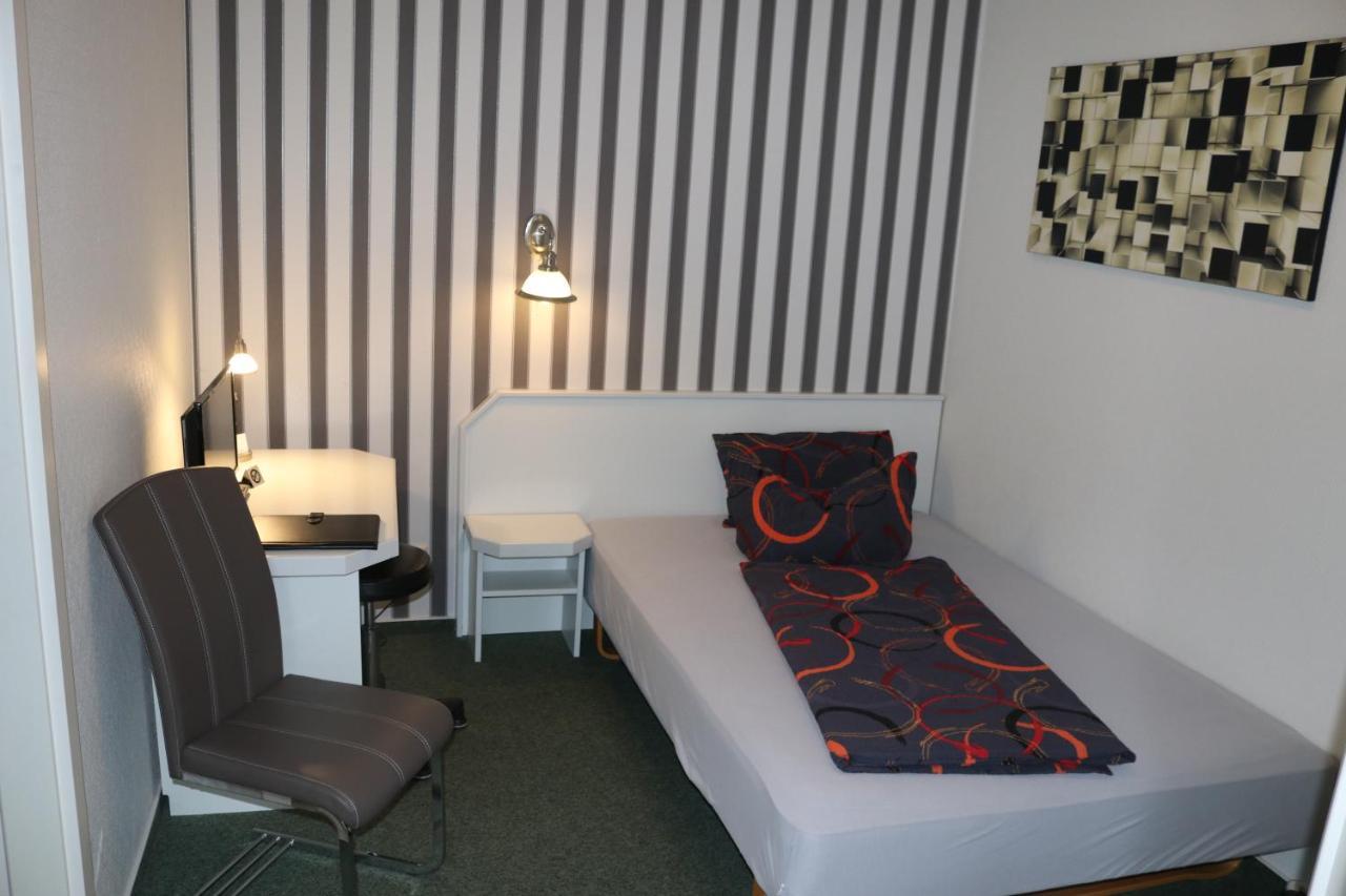 Stadthotel Brandenburger Hof ノイルピーン エクステリア 写真